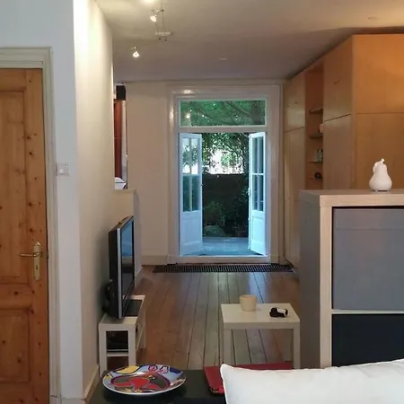 Apartment Pijp Rustenbug With Garden *