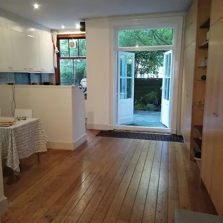 Pijp Rustenbug With Garden Apartment *